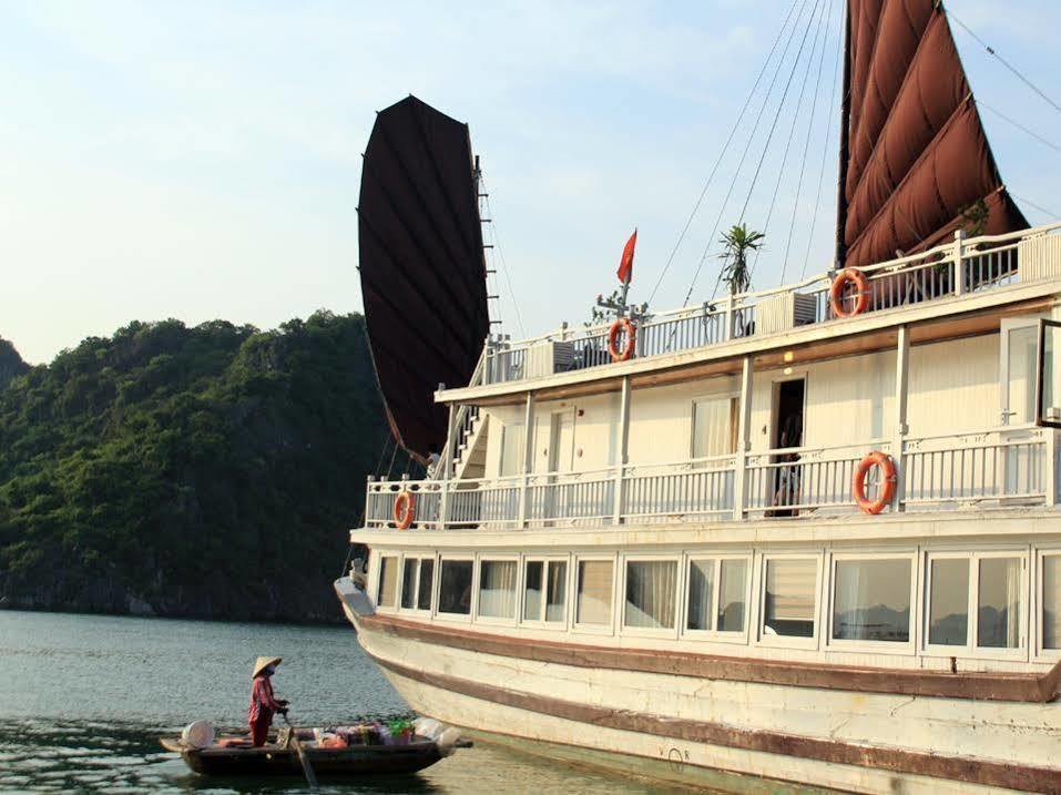 Halong Legacy Cruise Ha Long Exterior photo