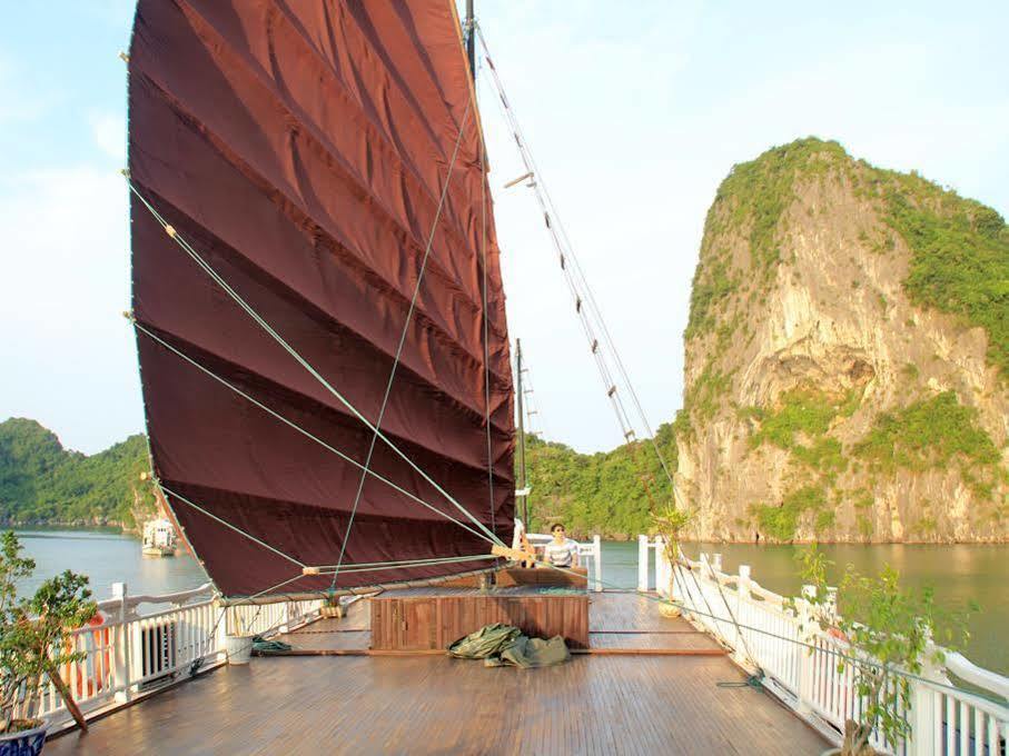 Halong Legacy Cruise Ha Long Exterior photo